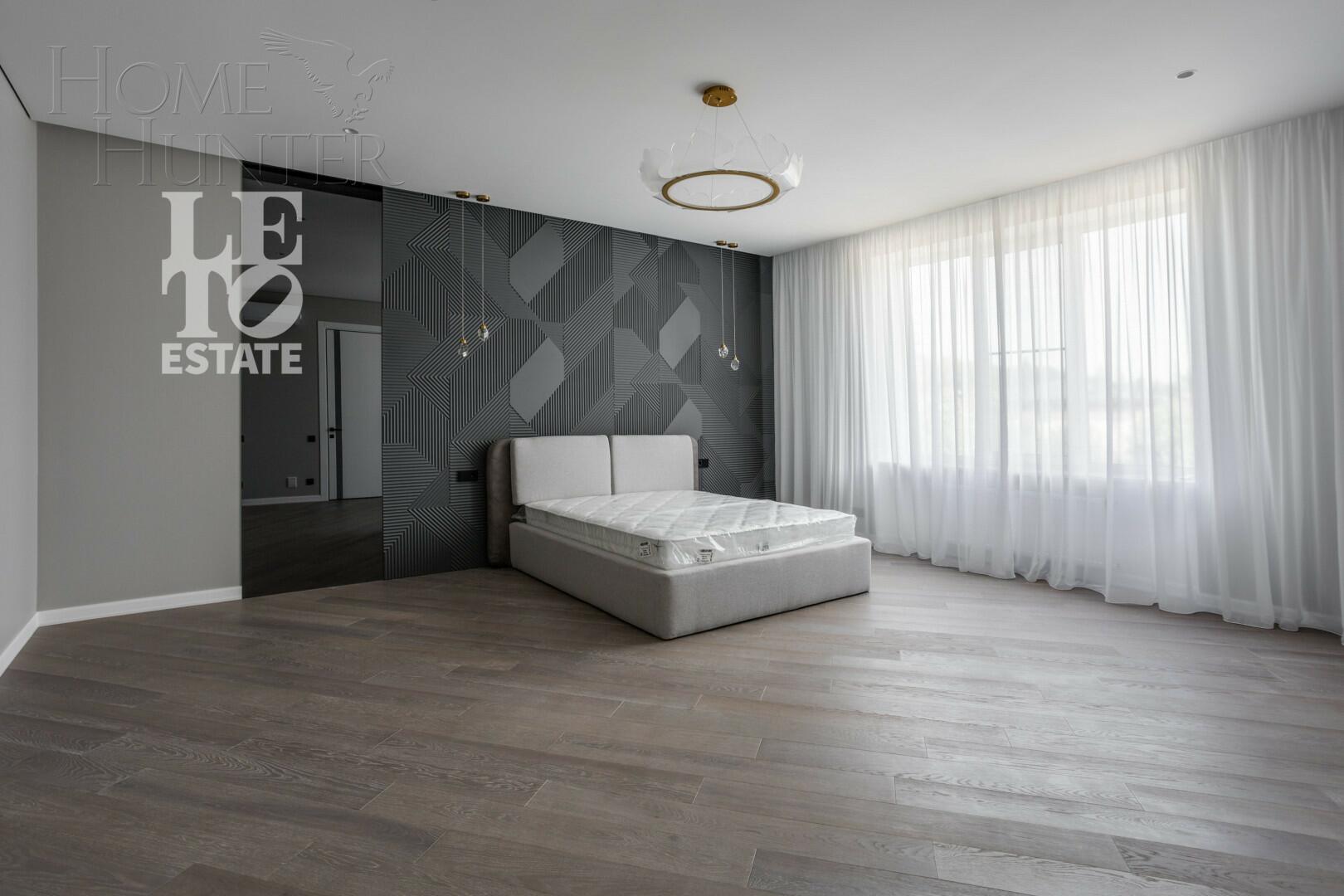 3-этажный коттедж 600 м² с отделкой