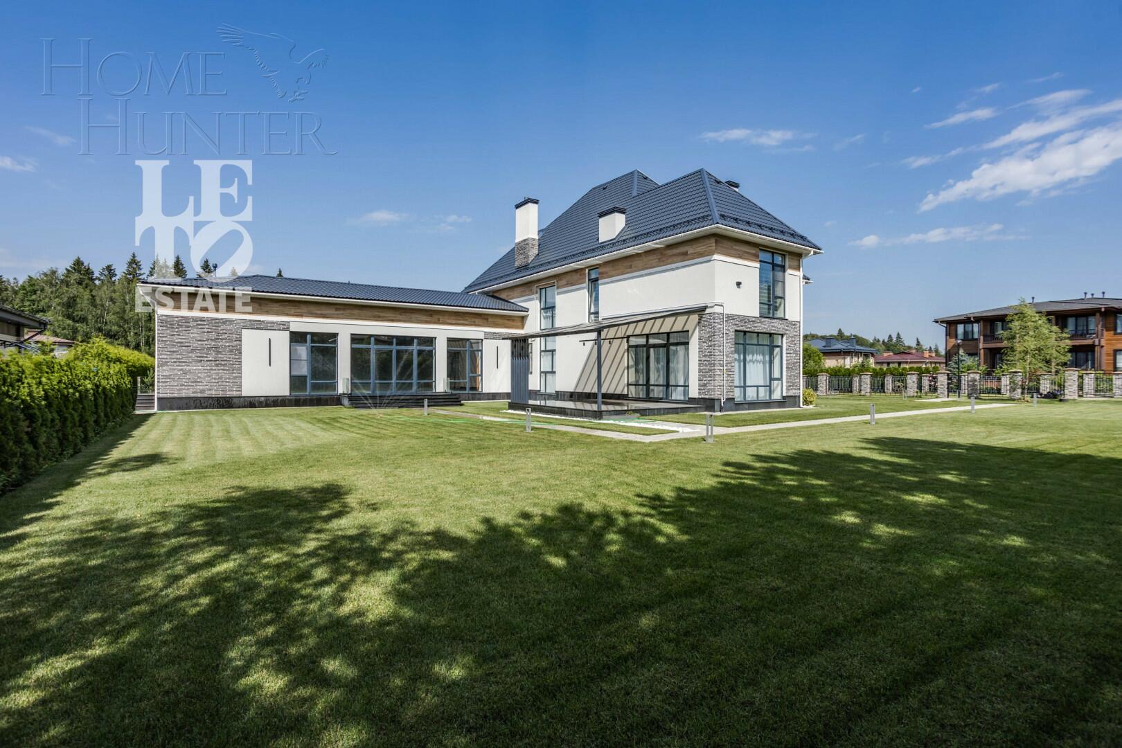 3-этажный коттедж 600 м² с отделкой