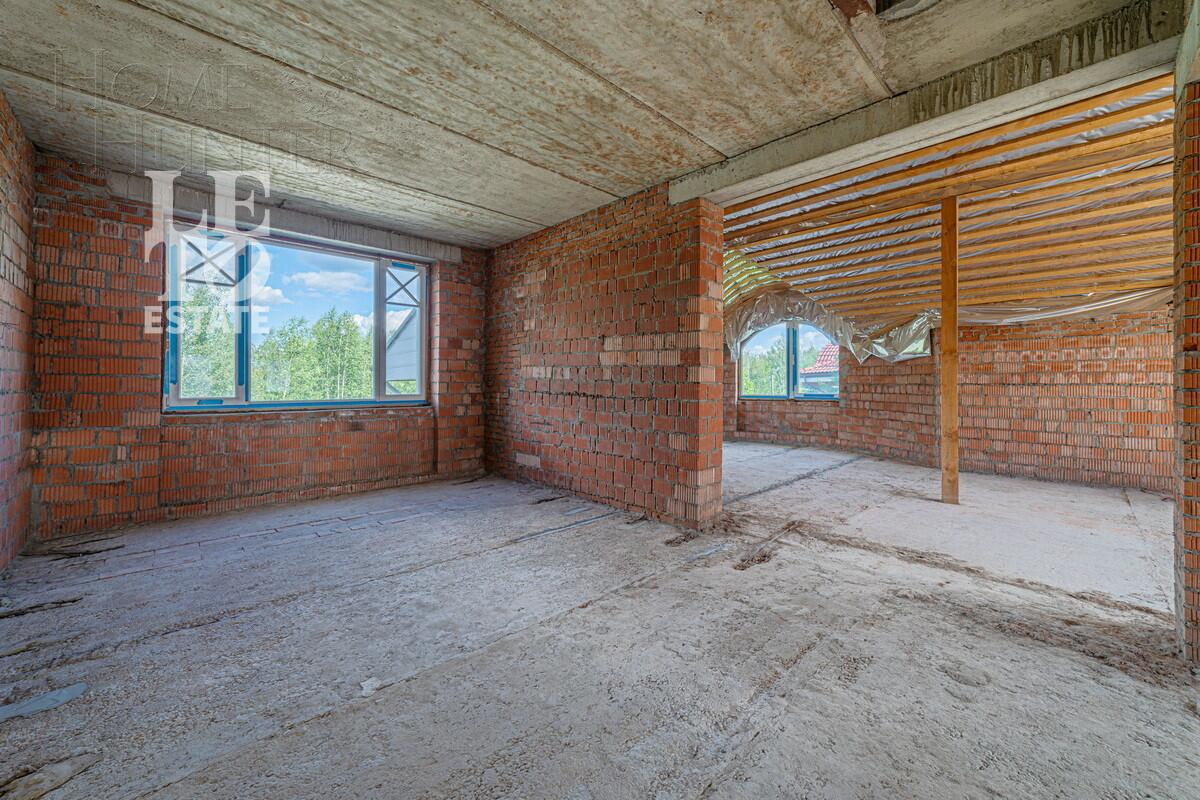 2-этажный таунхаус 330 м² без отделки