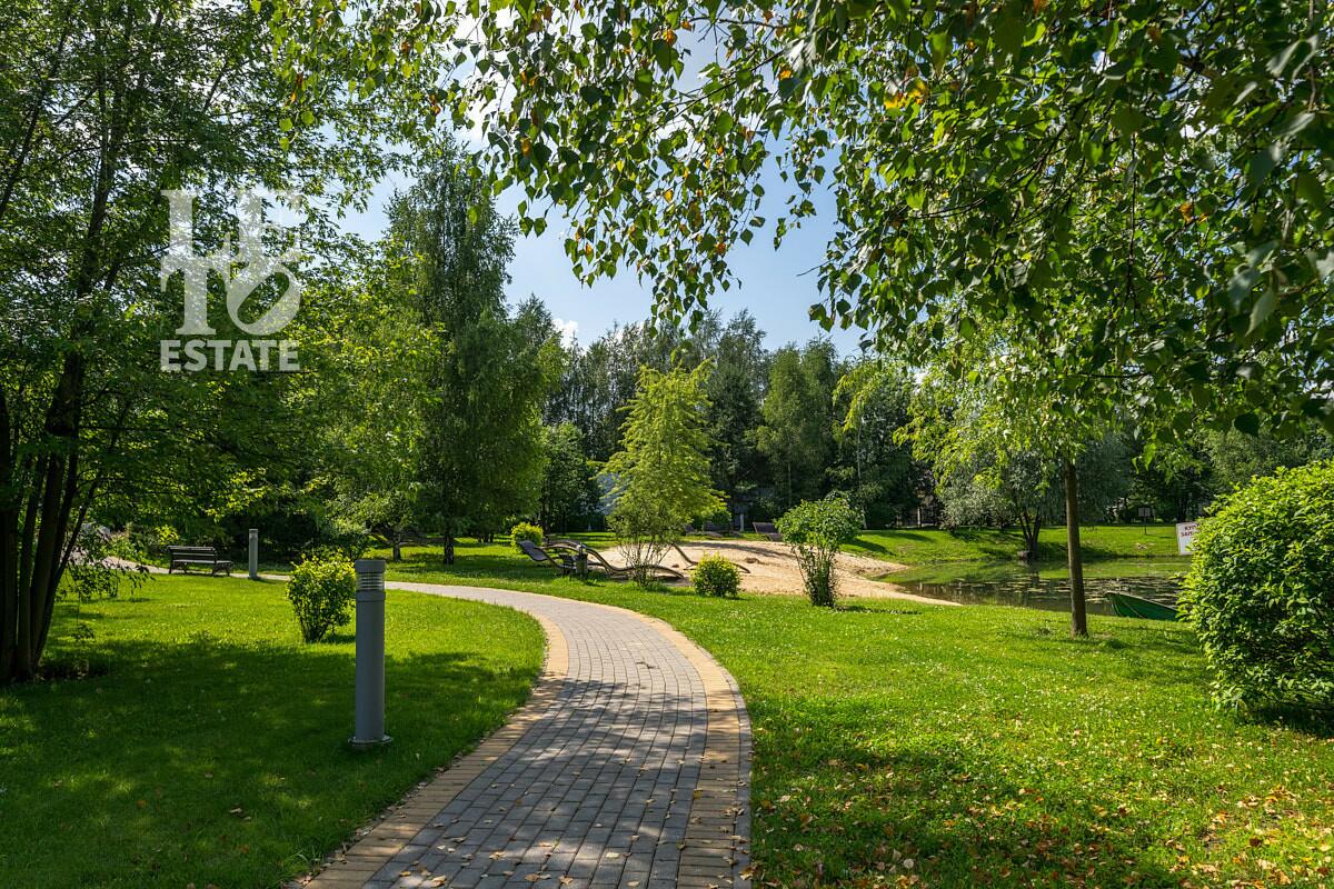 2-этажный коттедж 240.6 м² с отделкой