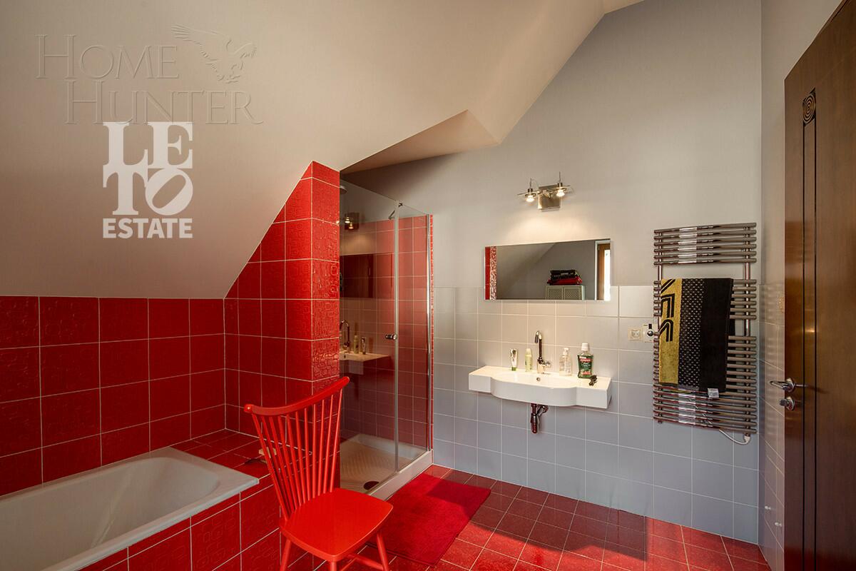 2-этажный коттедж 1 100 м² с отделкой