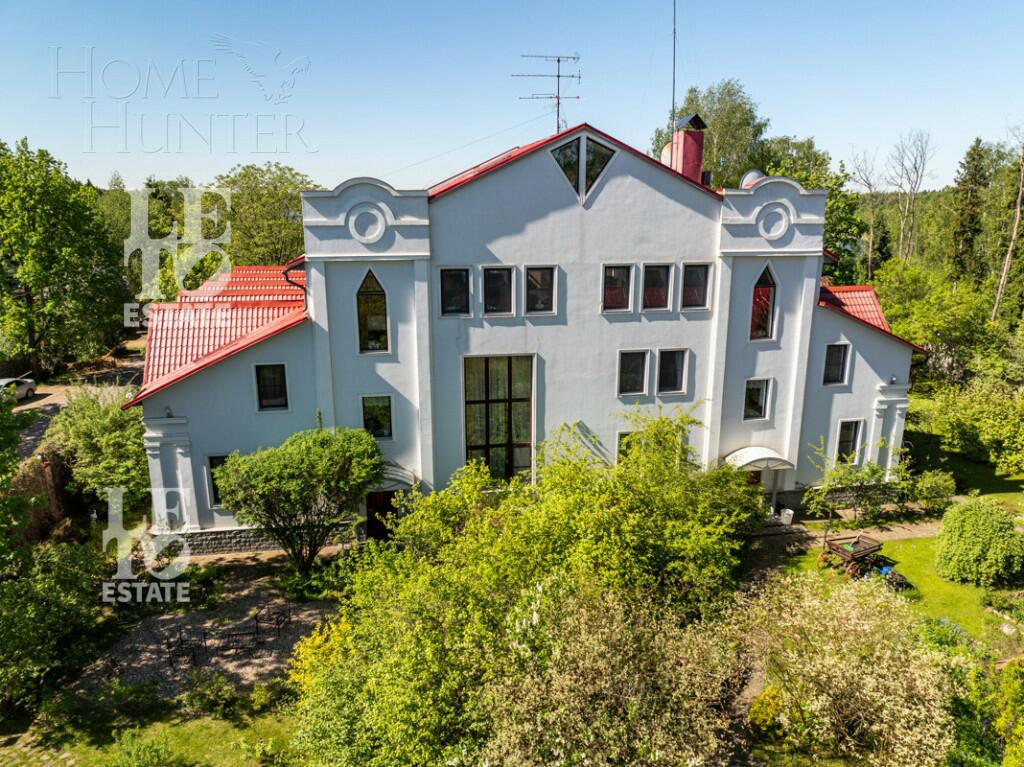 3-этажный коттедж 840 м² с отделкой