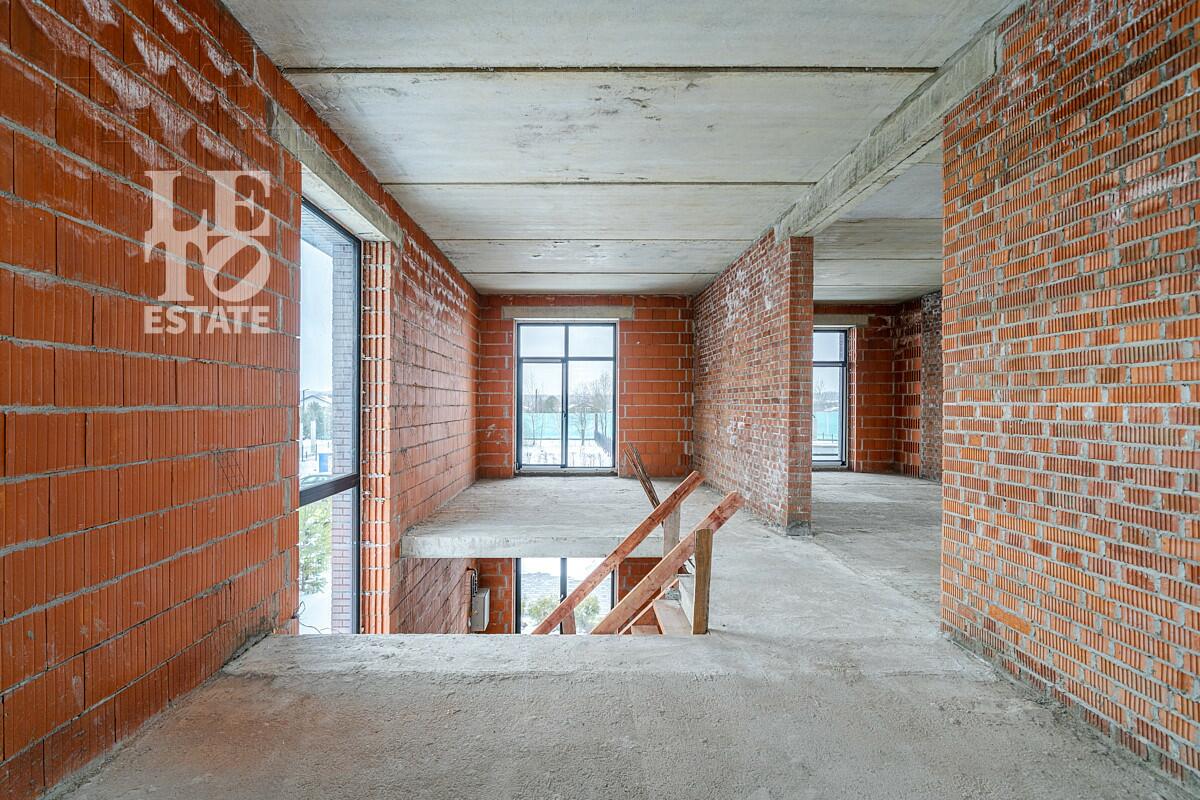 2-этажный коттедж 307 м² без отделки