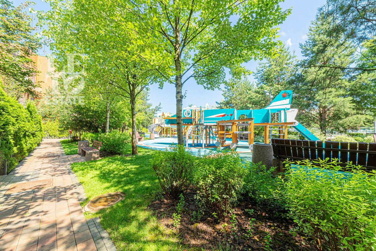 3-этажный таунхаус 238 м² с отделкой