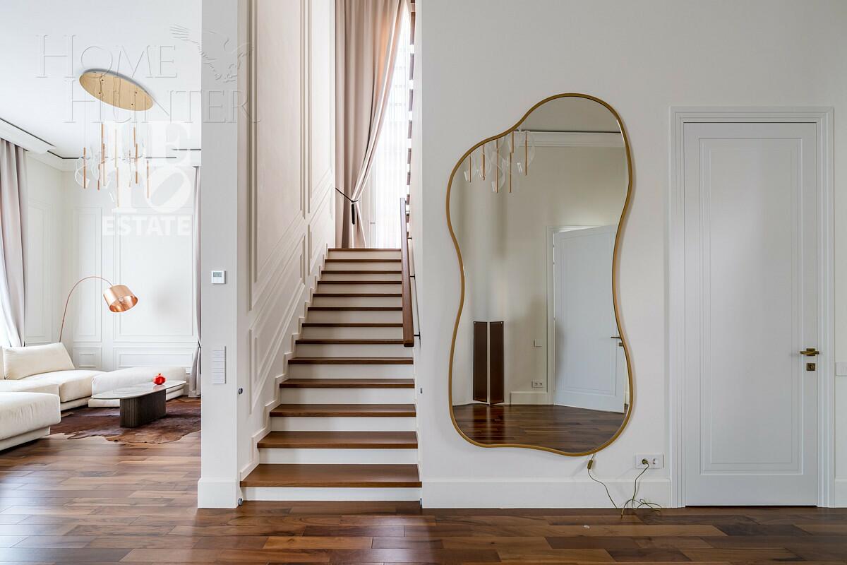 2-этажный коттедж 260 м² с отделкой