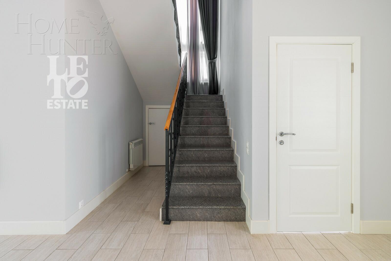 2-этажный коттедж 304 м² с отделкой