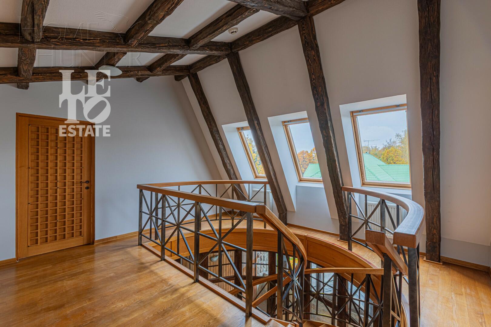 2-этажный коттедж 720 м² с отделкой