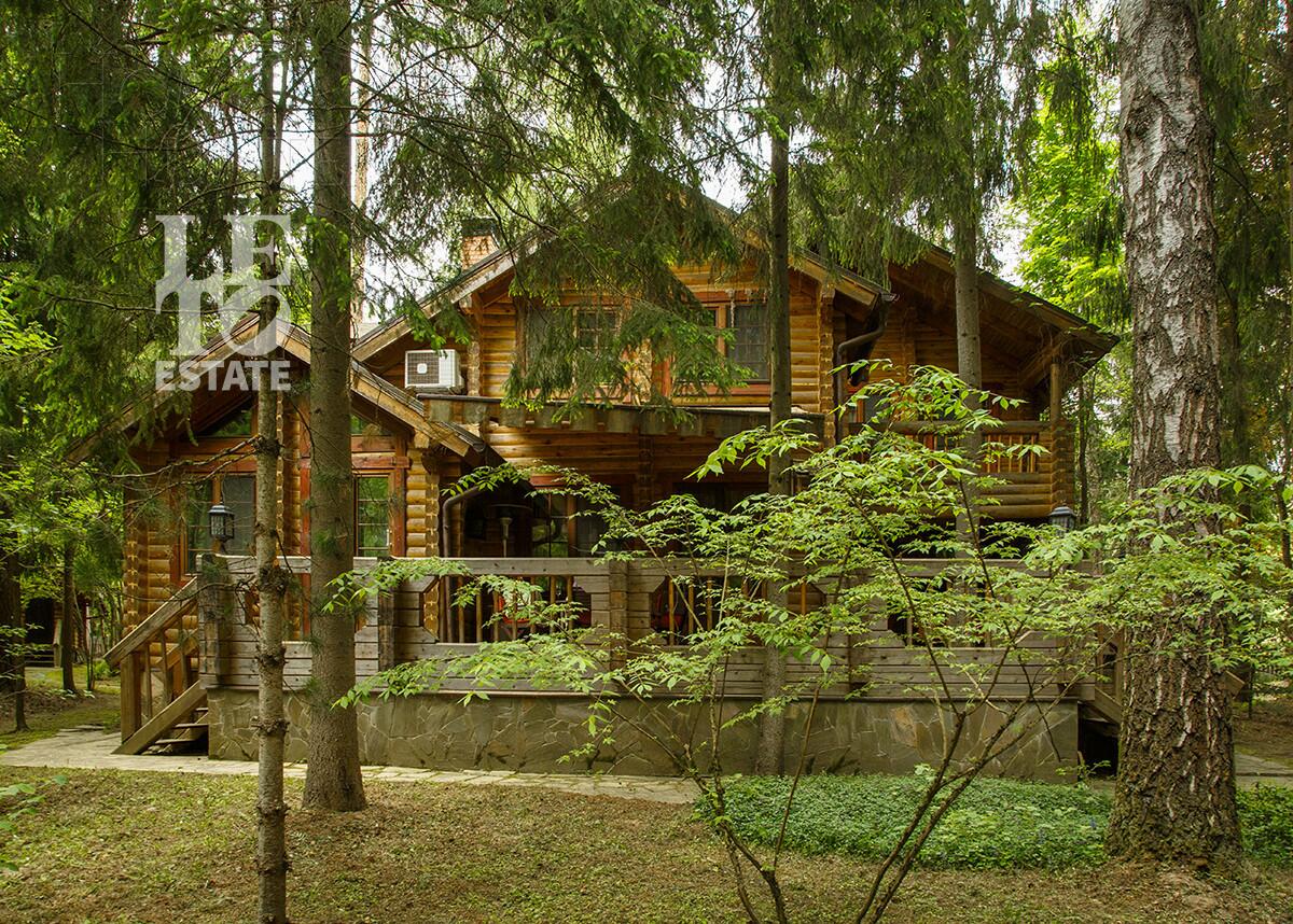 2-этажный коттедж 215.4 м² с отделкой