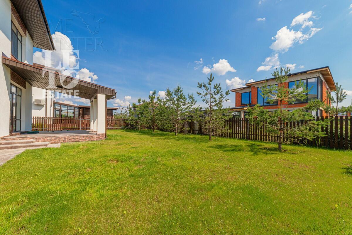 2-этажный коттедж 240 м² с отделкой