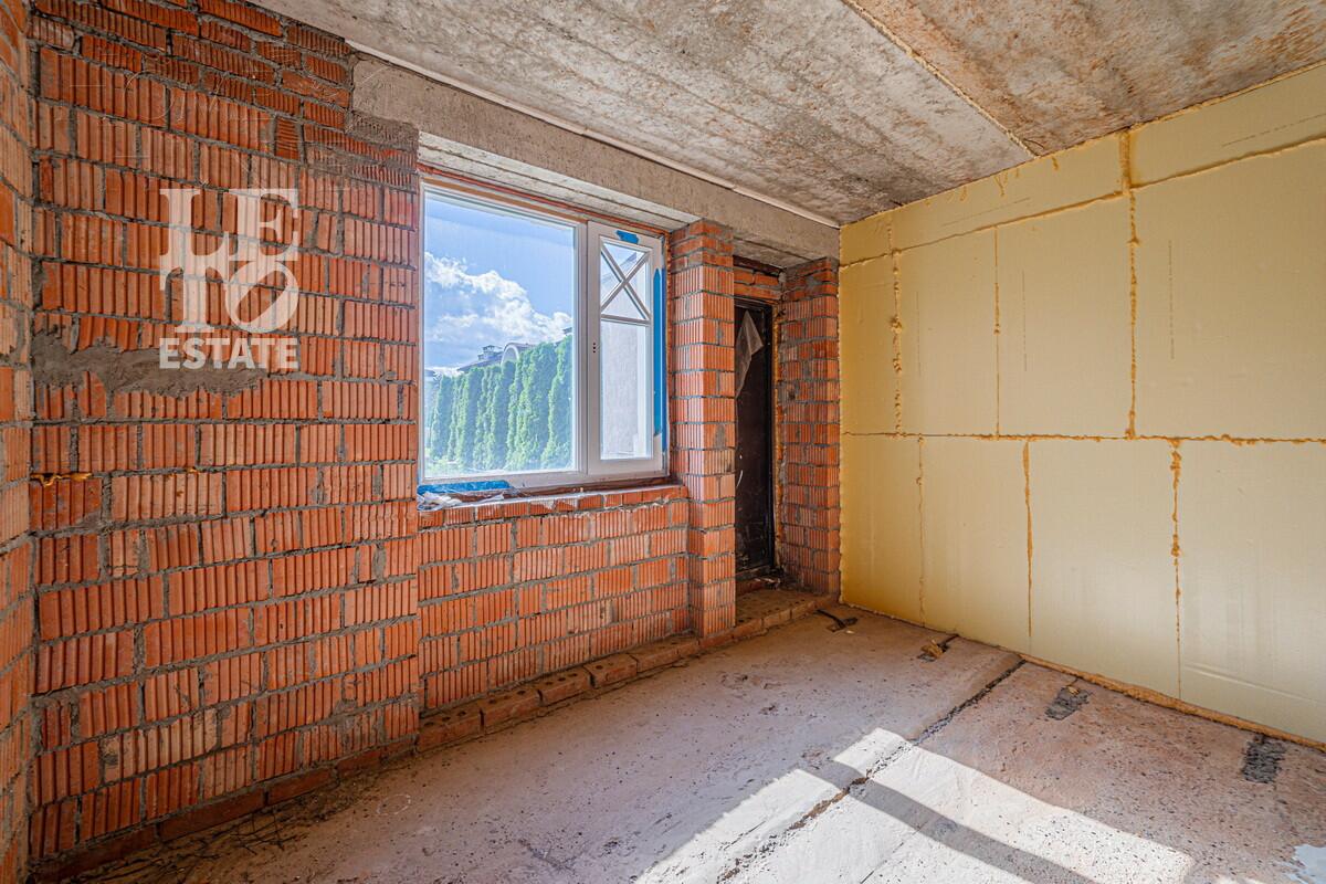 2-этажный таунхаус 330 м² без отделки