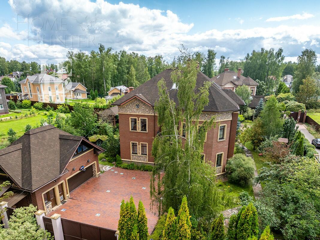 3-этажный коттедж 1 322 м² с отделкой