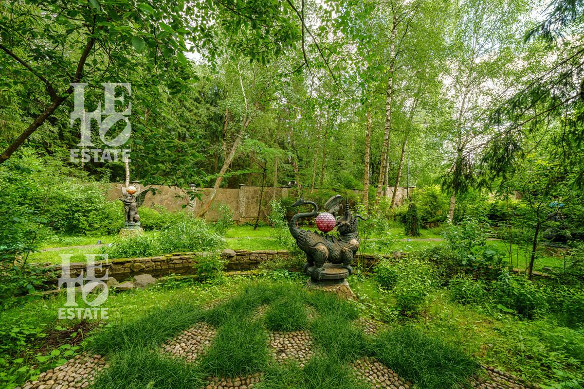 3-этажный коттедж 850 м² с отделкой