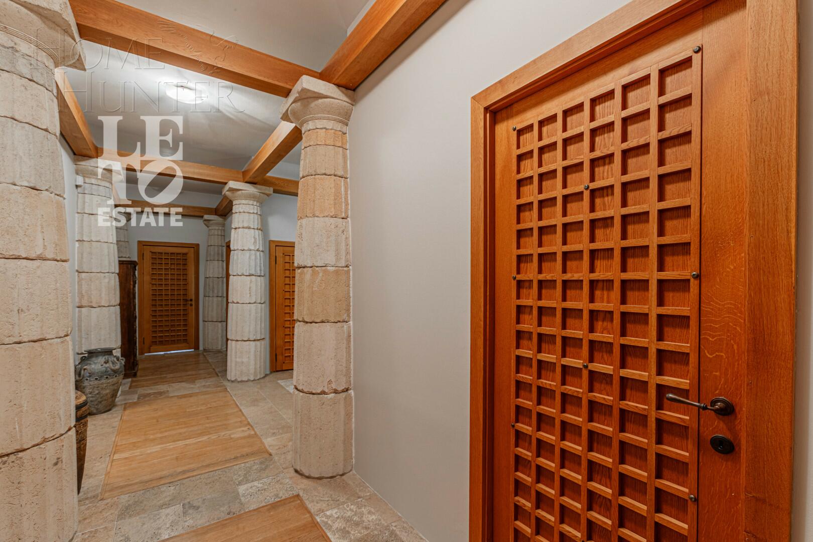 2-этажный коттедж 720 м² с отделкой