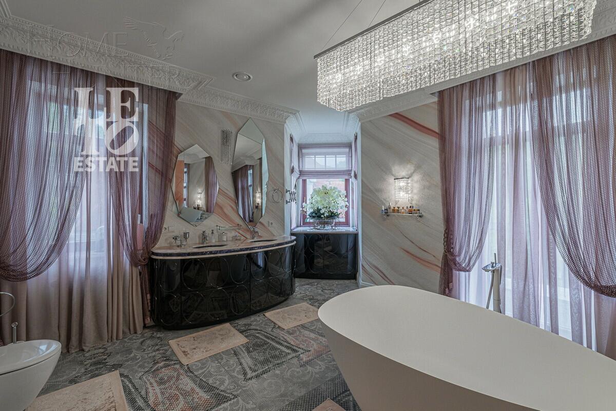 3-этажный коттедж 1 200 м² с отделкой