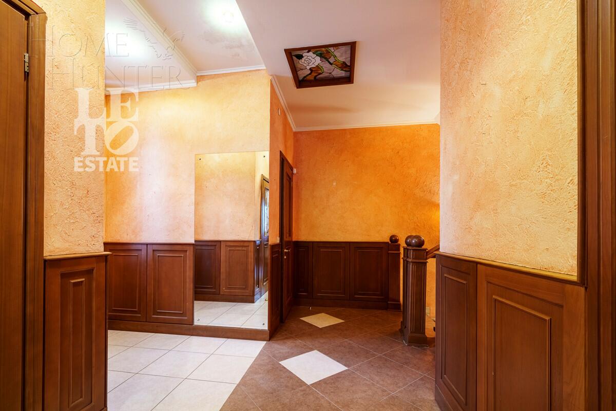 2-этажный коттедж 350 м² с отделкой