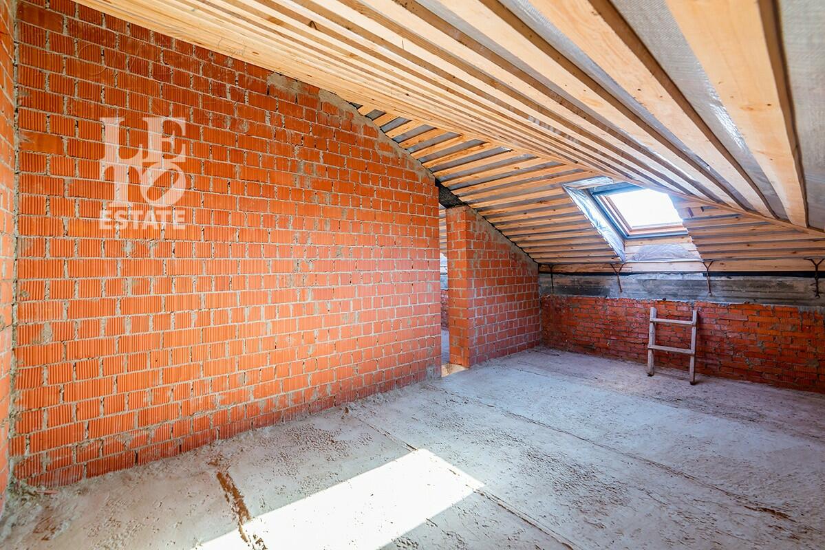 2-этажный коттедж 1 050 м² без отделки