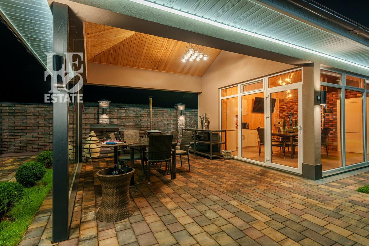 2-этажный коттедж 244 м² с отделкой