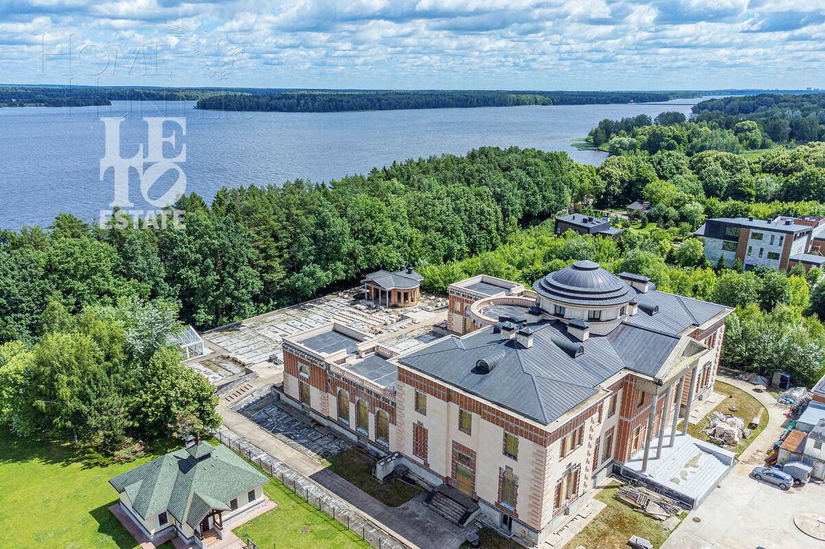 3-этажный коттедж 4 000 м² с отделкой