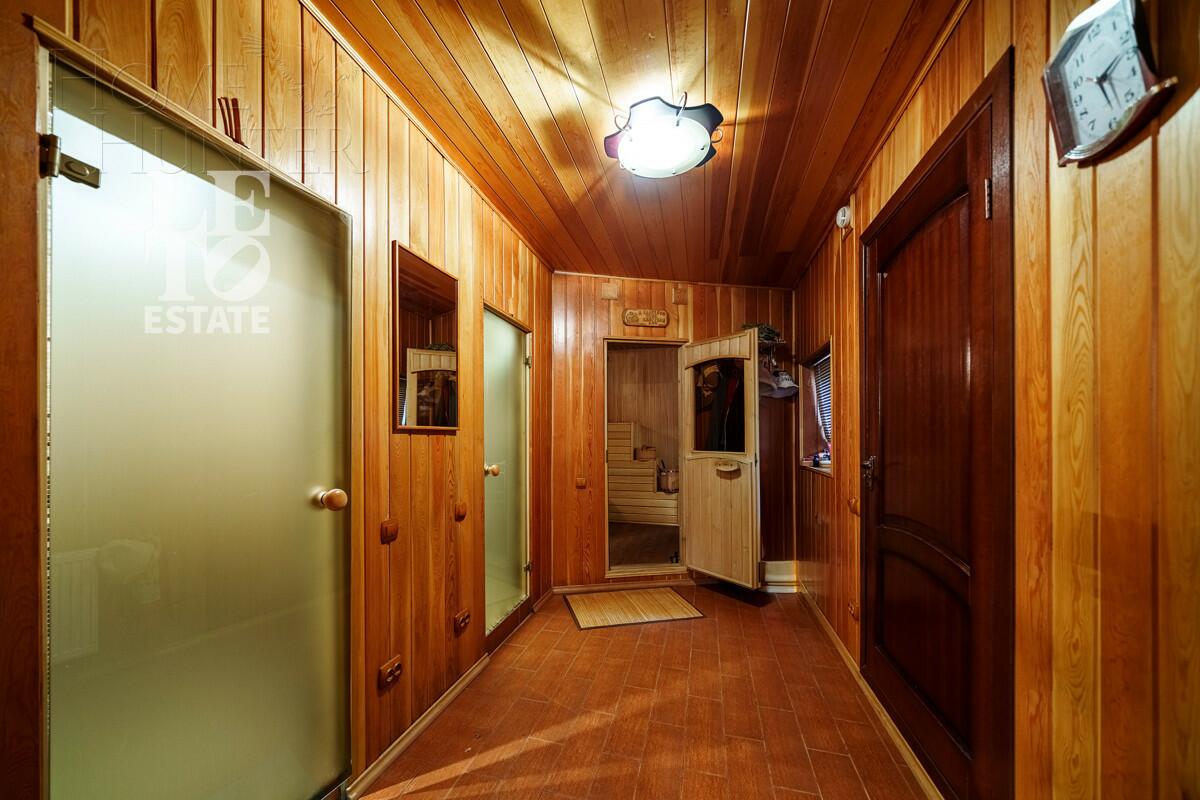 3-этажный коттедж 384.4 м² с отделкой