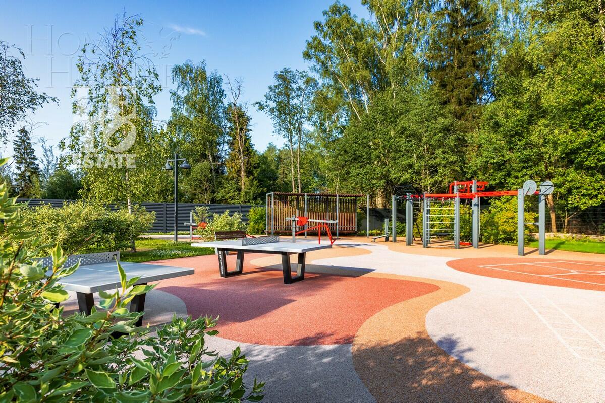 2-этажный коттедж 322.2 м² без отделки