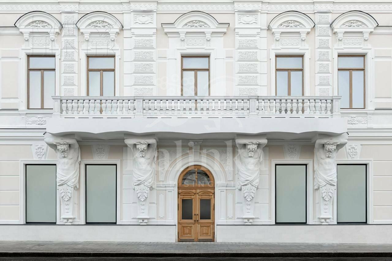 4-КОМН. КВАРТИРА С ОТДЕЛКОЙ 210 М² НА 2 ЭТАЖЕ