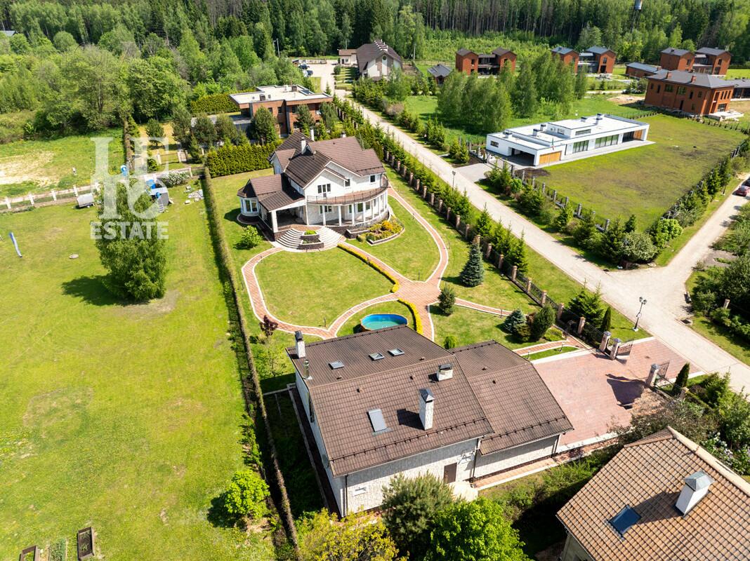 2-этажный коттедж 795 м² без отделки