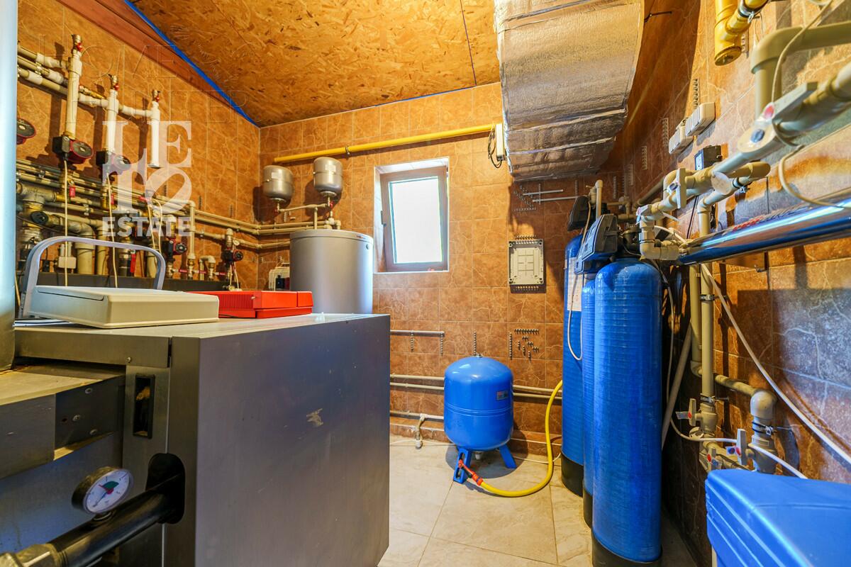 2-этажный коттедж 600 м² с отделкой