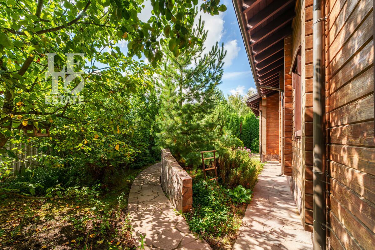 2-этажный коттедж 600 м² с отделкой