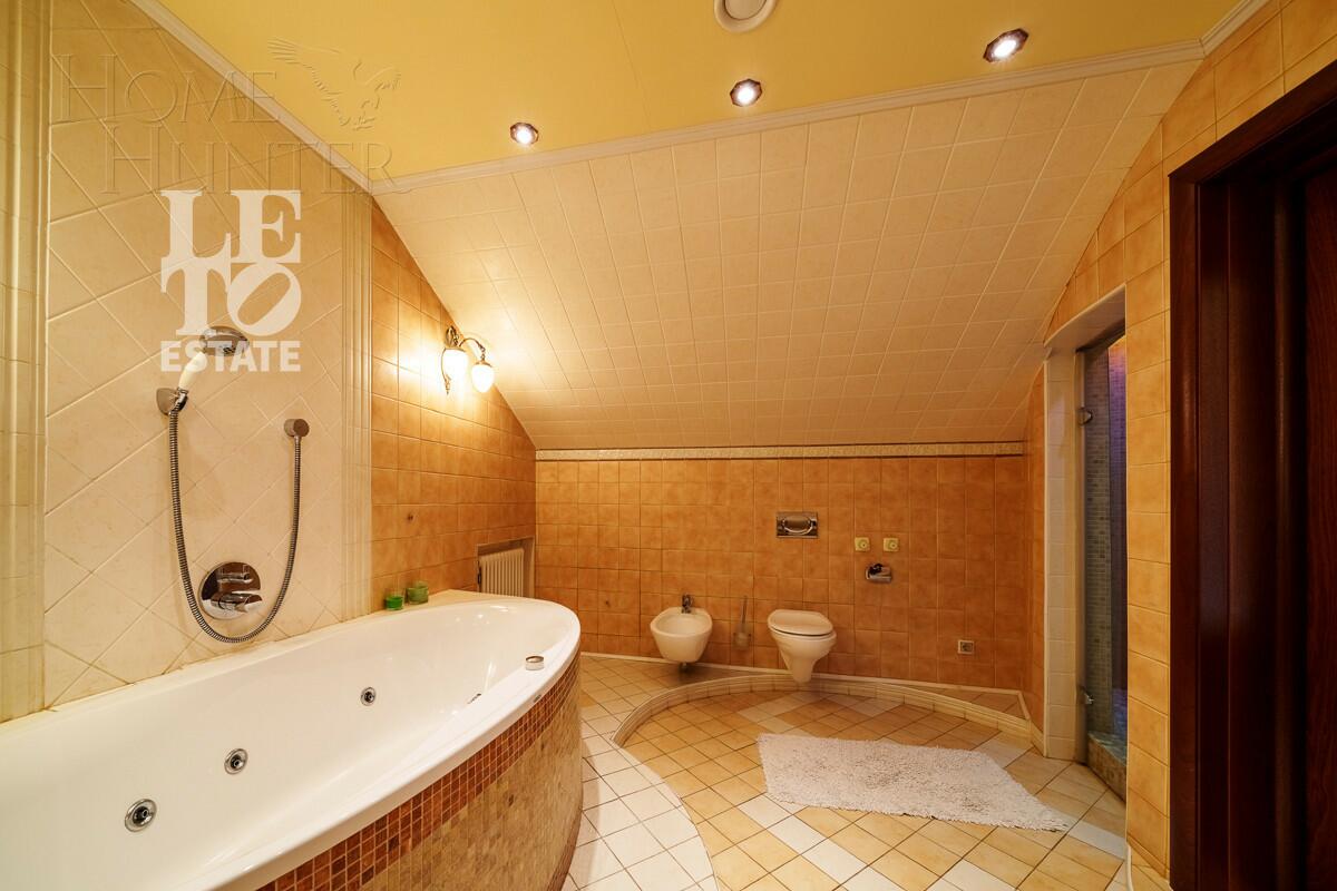 3-этажный коттедж 384.4 м² с отделкой