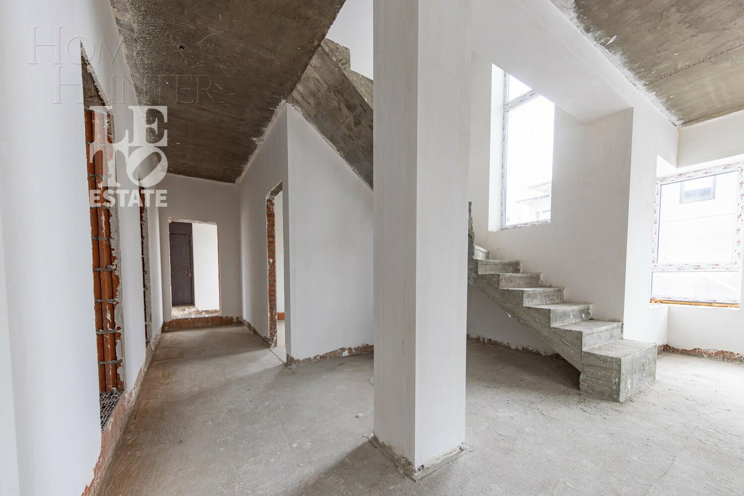 2-этажный коттедж 240 м² без отделки