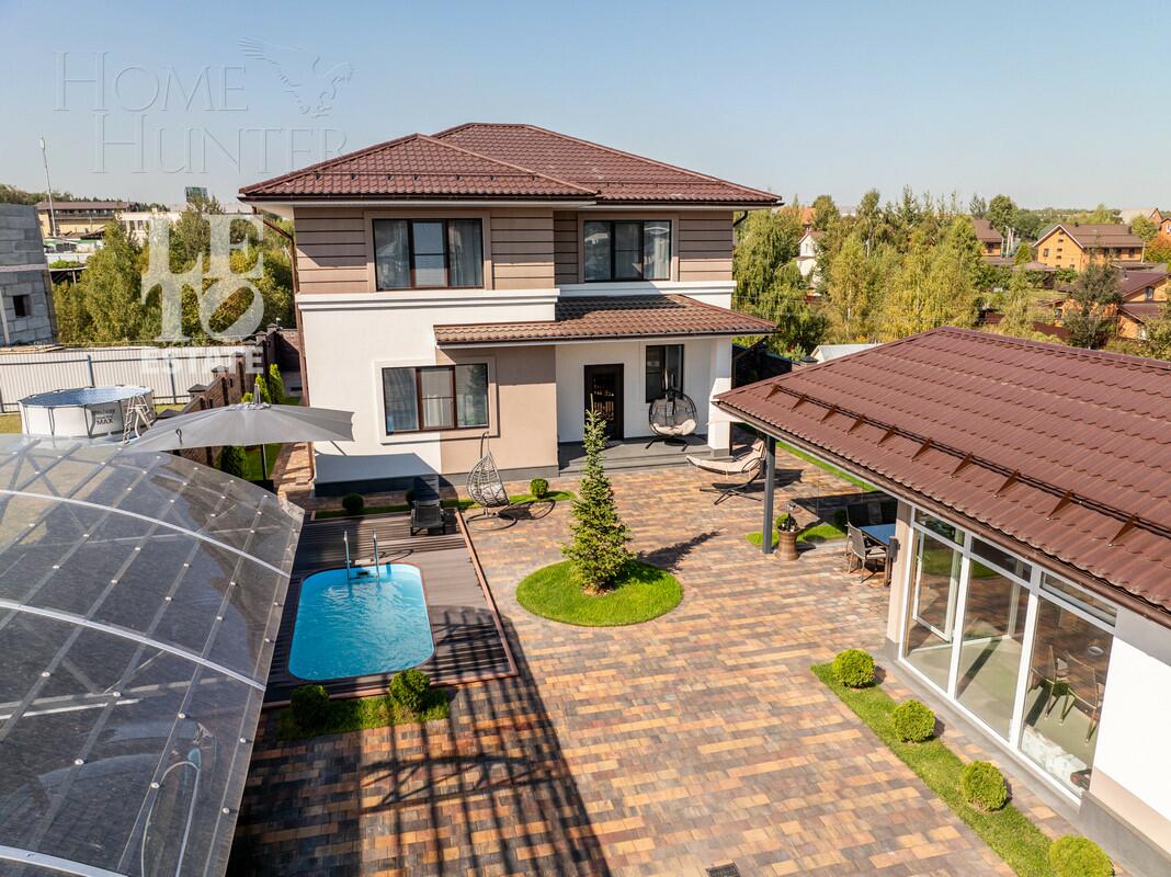 2-этажный коттедж 244 м² с отделкой