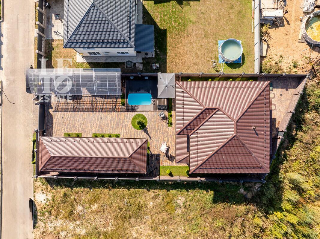 2-этажный коттедж 244 м² с отделкой