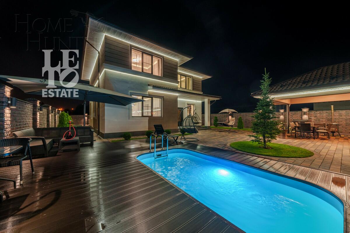 2-этажный коттедж 244 м² с отделкой