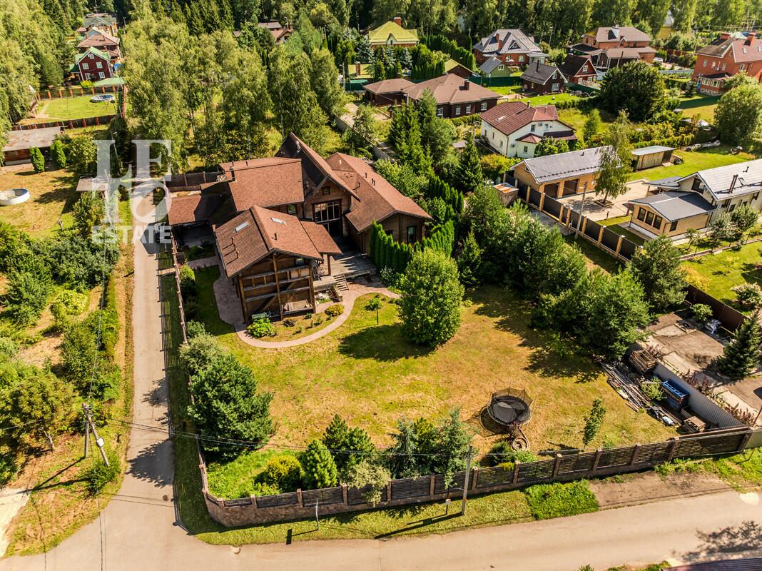 2-этажный коттедж 600 м² с отделкой