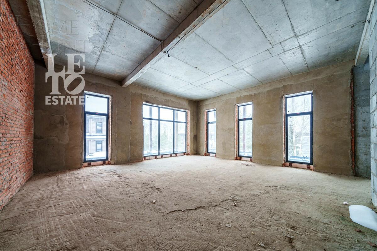 2-этажный коттедж 691.4 м² без отделки