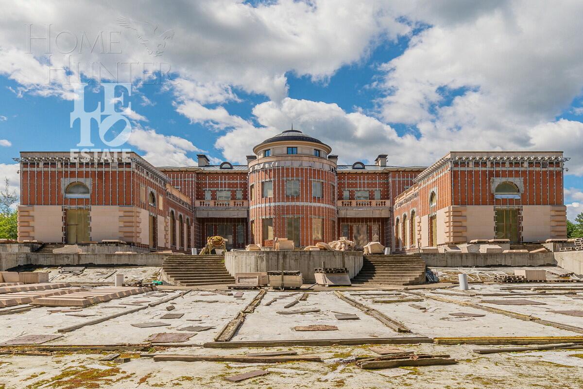 3-этажный коттедж 4 000 м² с отделкой