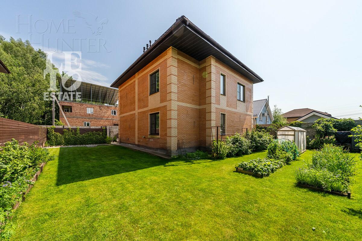 2-этажный коттедж 300.2 м² без отделки