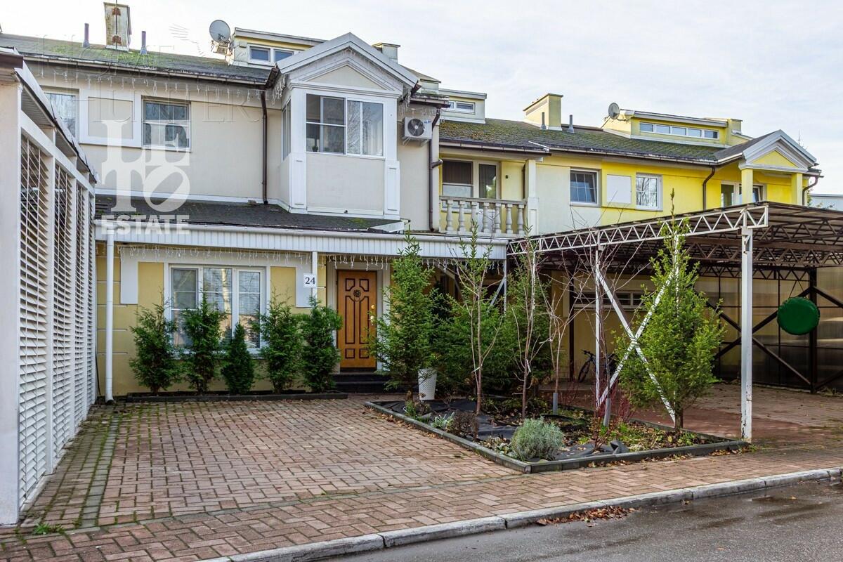 2-этажный таунхаус 200 м² с отделкой