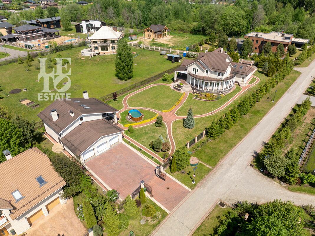 2-этажный коттедж 795 м² без отделки