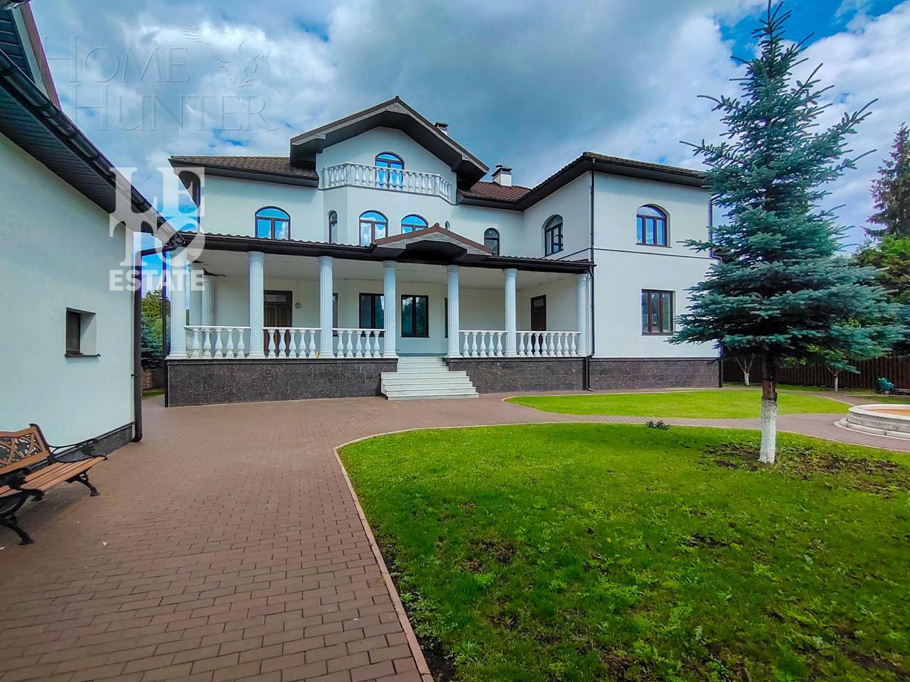 2-этажный коттедж 1 350 м² без отделки