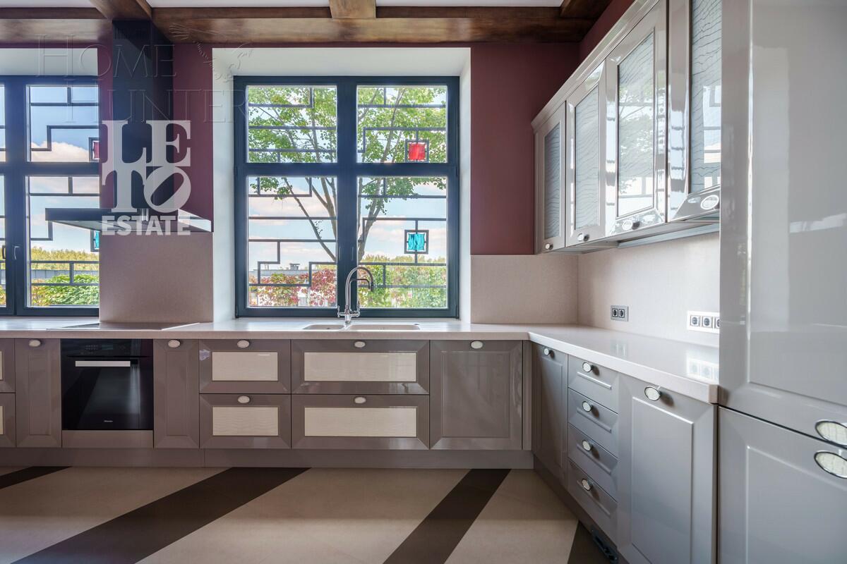 2-этажный коттедж 745 м² с отделкой