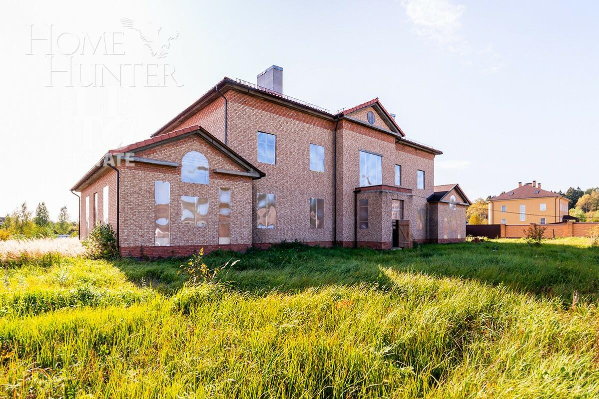 2-этажный коттедж 1 050 м² без отделки