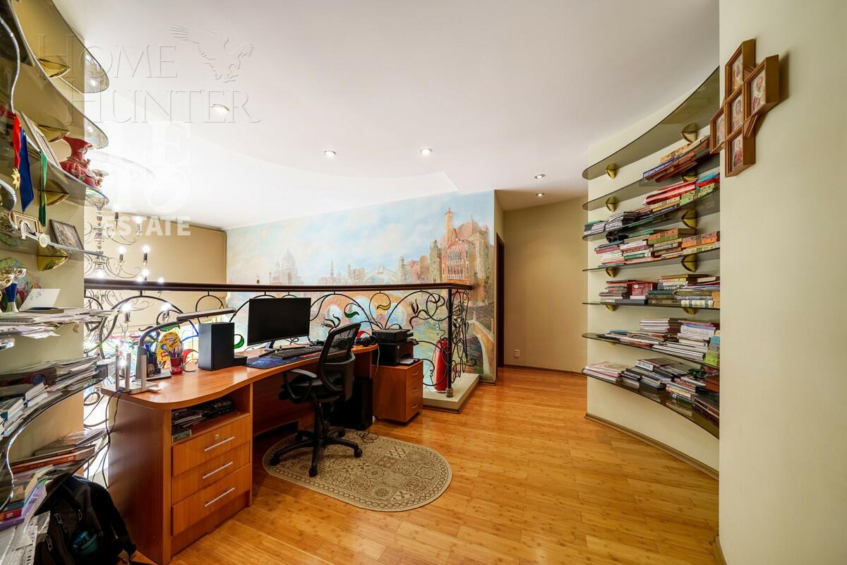 3-этажный коттедж 384.4 м² с отделкой