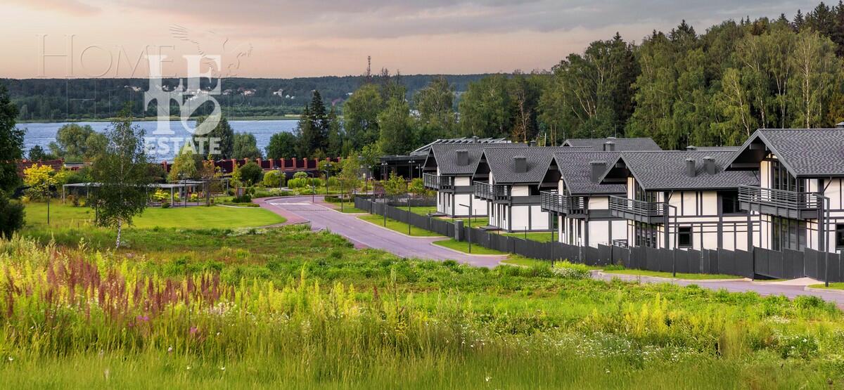 2-этажный коттедж 322.2 м² без отделки