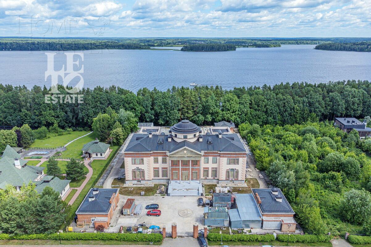 3-этажный коттедж 4 000 м² с отделкой