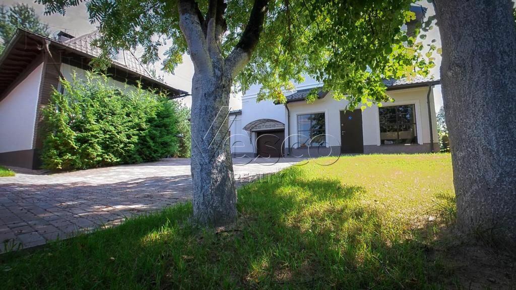 2-этажный коттедж 450 м² с отделкой