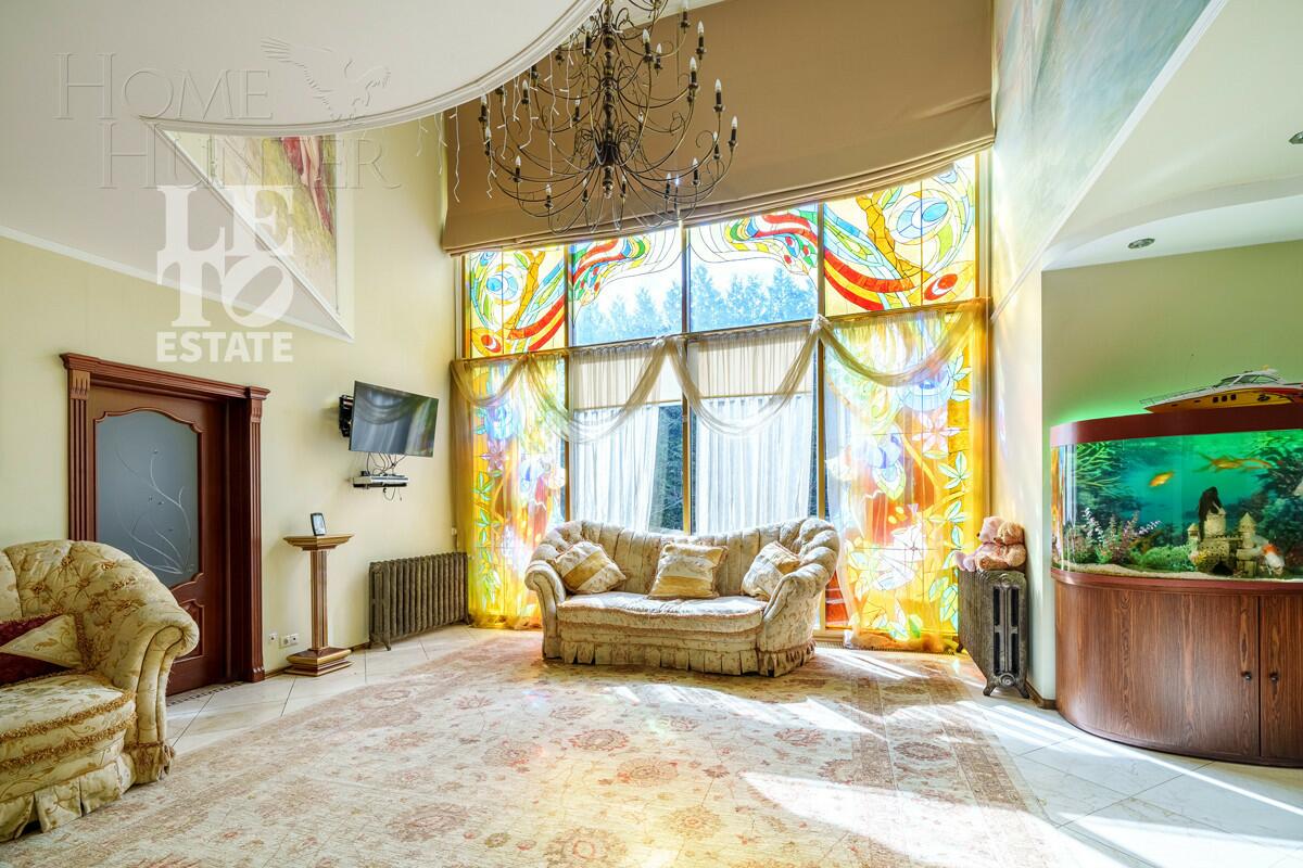 3-этажный коттедж 384.4 м² с отделкой