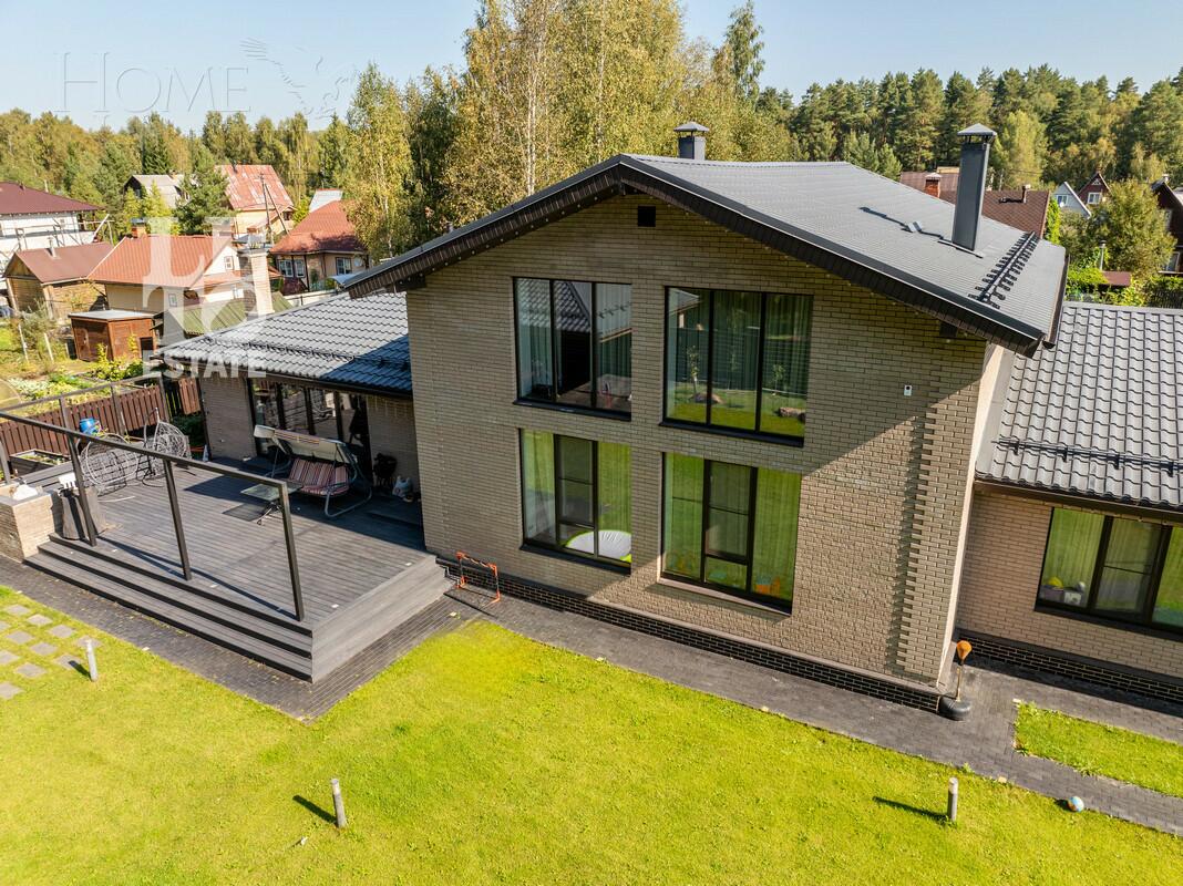 2-этажный коттедж 302 м² с отделкой