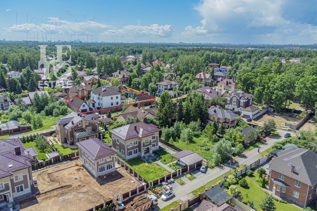 2-этажный коттедж 1 350 м² без отделки