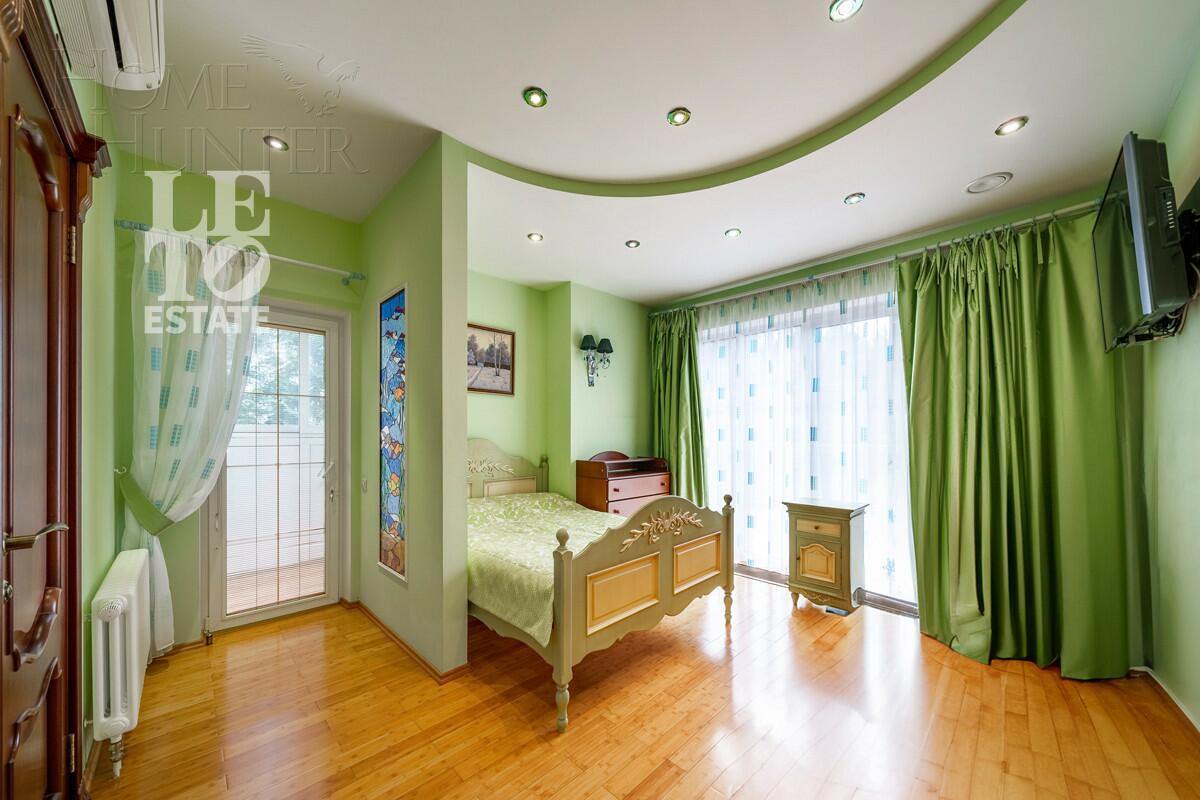 3-этажный коттедж 384.4 м² с отделкой